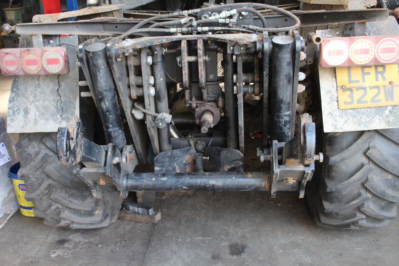 REAR LINKAGE CAT 2 424-427 USED