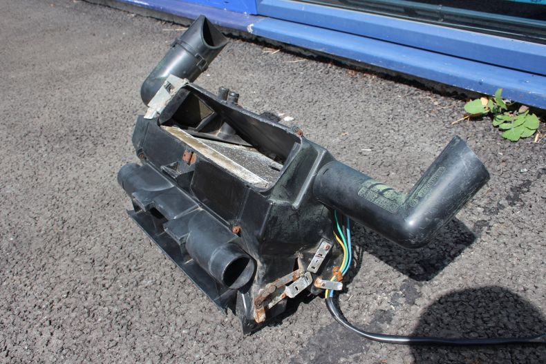 USED SQUARE CAB HEATER UNIT