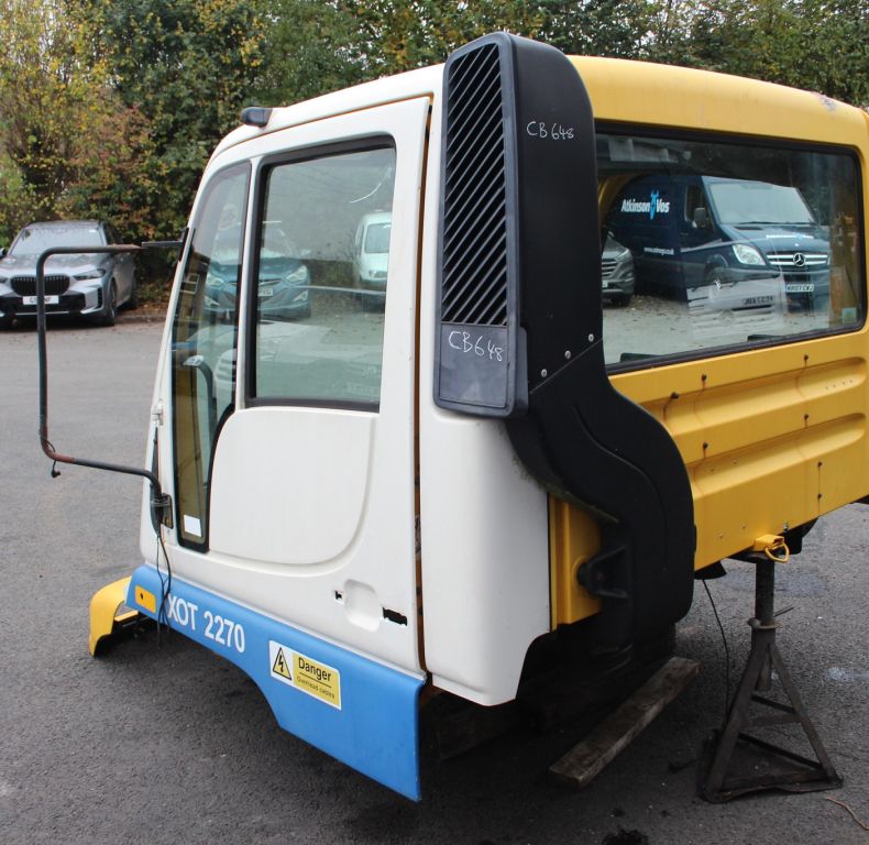 USED UGN CAB U300/400/500