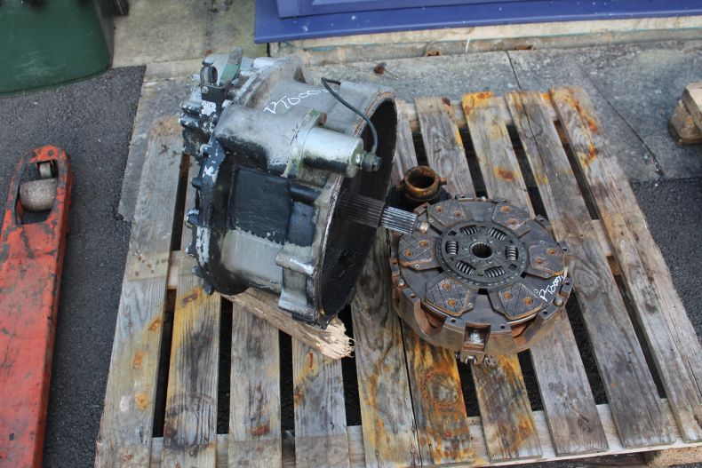 USED DOUBLE CLUTCH PTO BOX