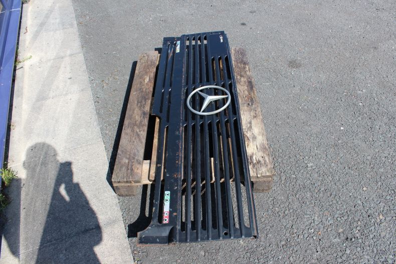 Used grille to suit U2100-2450 models