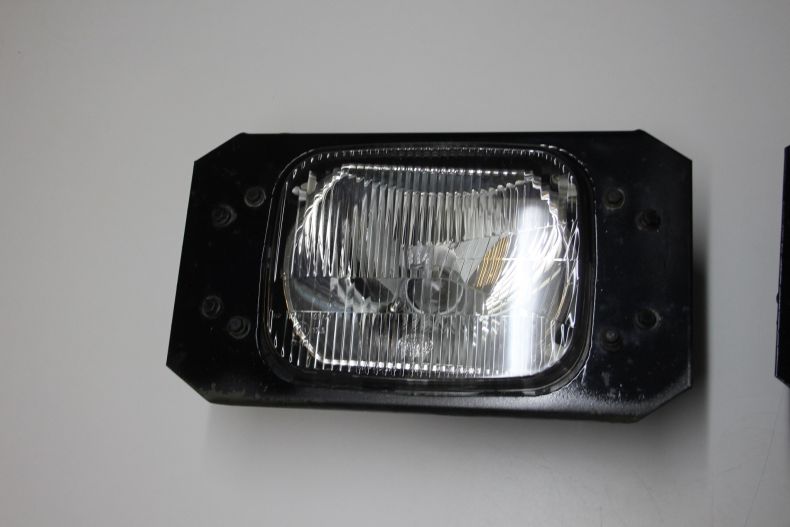 USED NEW STYLE SBU HEADLAMP KIT RH TRAFFIC