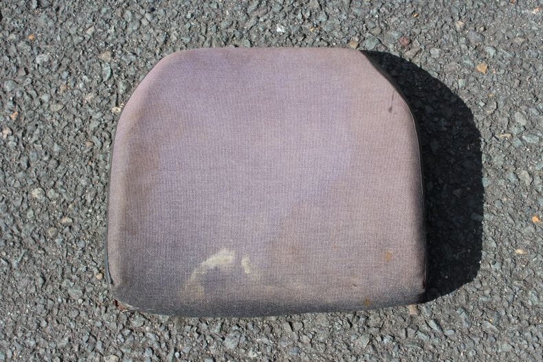 USED U900/1100 406/416 SEAT BACKREST