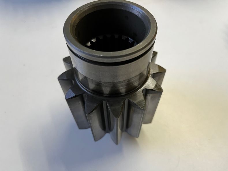 USED SPUR GEAR 418 336 0210