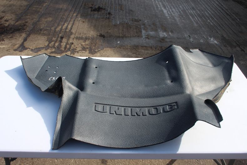 USED UHN U3000-5000 CAB/ENGINE COVER MAT