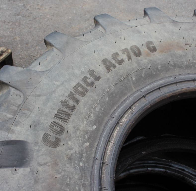 X2 USED CONTINENTAL 425/75R20 MPT TYRES