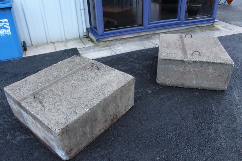 x1 concrete weights