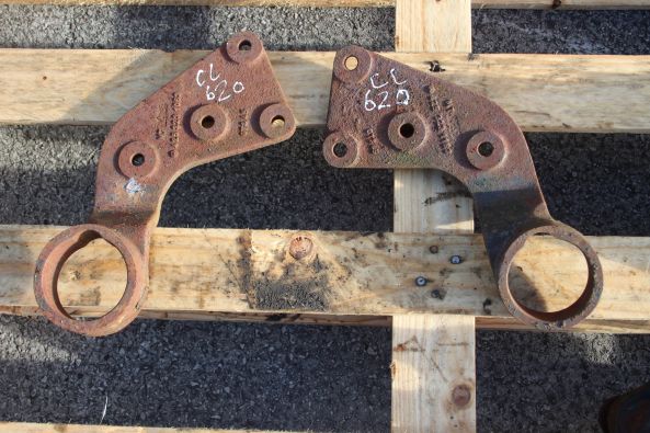 USED ANTI-ROLL BAR BRACKETS