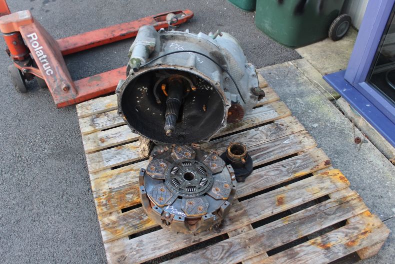 USED DOUBLE CLUTCH PTO BOX