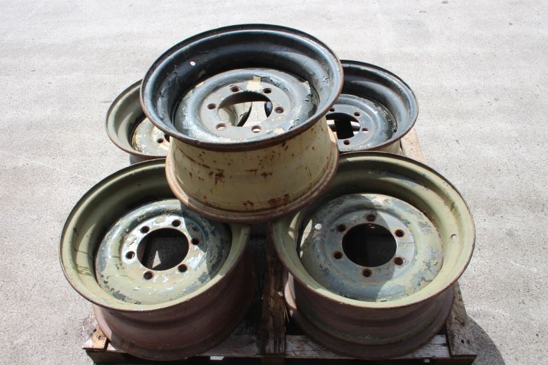 USED EX-MILITARY WIDE TRACK 11X20" WHEEL RIMS