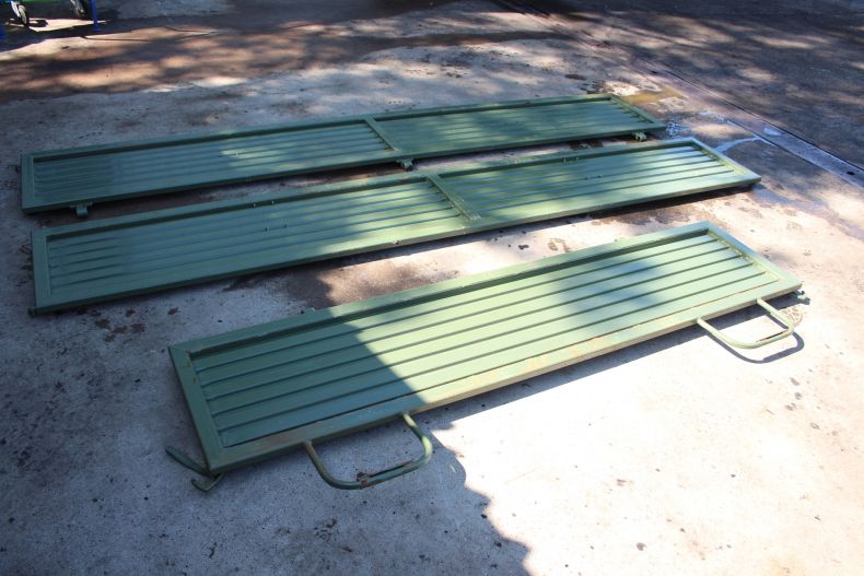 USED SET OF SIDES & TAILGATE FOR U1300L/U1350