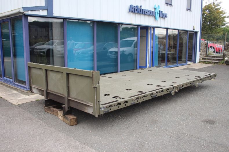 REAR BODY PLATFORM MAN HX60