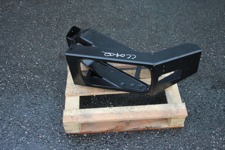 L/H BUMPER CORNER TO SUIT U1300-2450 425/437 MODEL