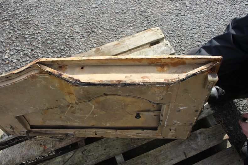 USED LEFT HAND 406/416 SOFT TOP CAB DOOR