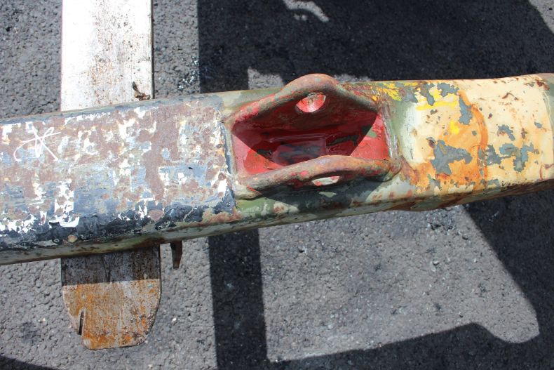 USED U900/1100 406/416 MILITARY BUMPER