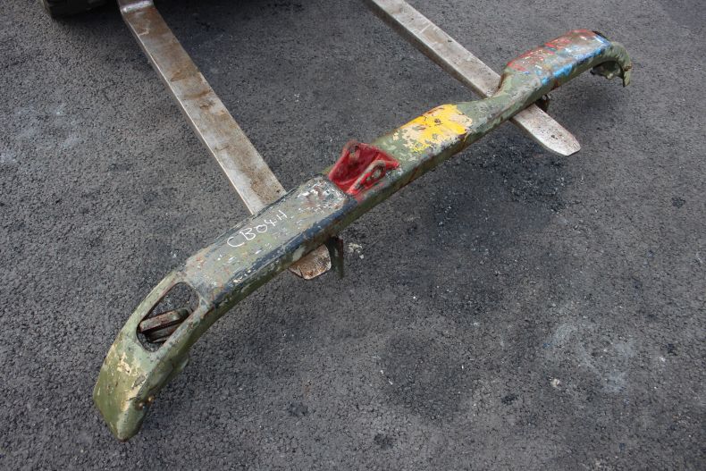 USED U900/1100 406/416 MILITARY BUMPER