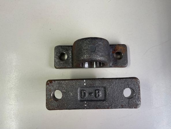 425/437 U1300-2450 TIP RAM HINGE SHAFT