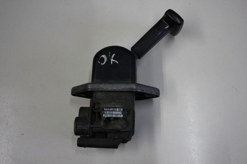 USED HAND BRAKE VALVE UGN UNIMOGS