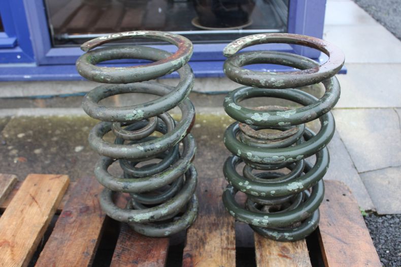 PAIR USED EX-MILITARY HD REAR SPRINGS 406/416