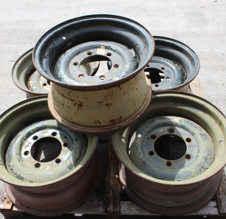 USED EX-MILITARY WIDE TRACK 11X20" WHEEL RIMS