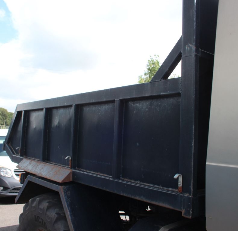 U1200AG SOLID UNIMOG READY TO GO TO WORK