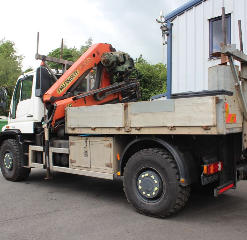 U500 LWB EX-UTILITIES WITH PALFINGER PK12502 CRANE